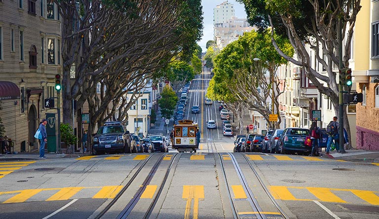 cable-car-in-san-francisco-caliornia-usa.jpg